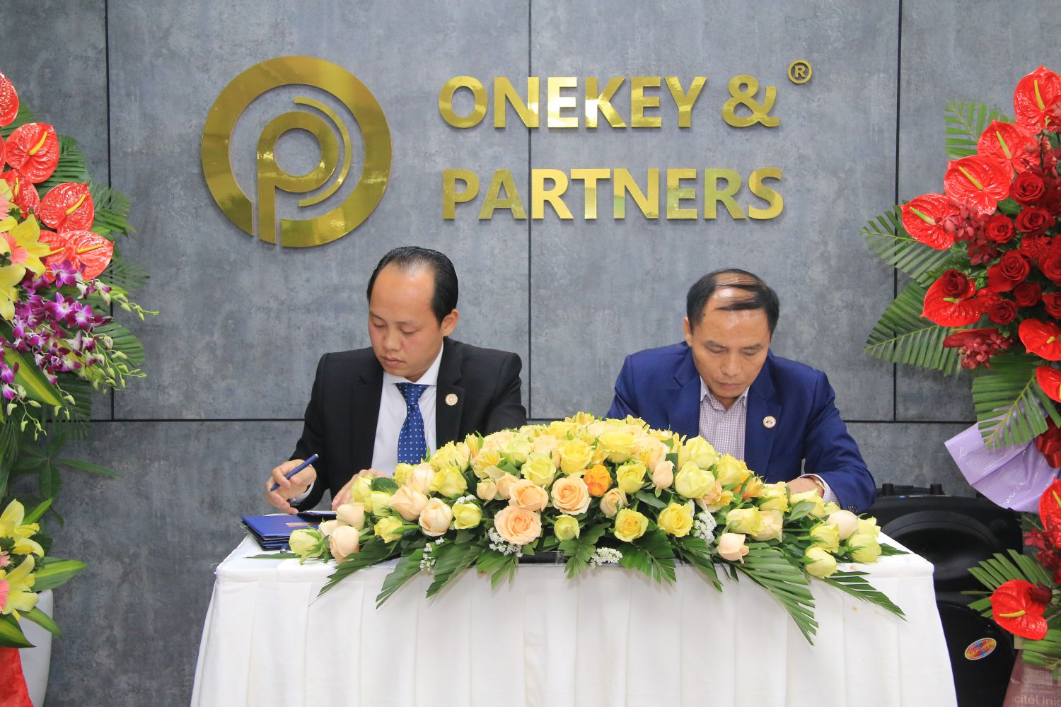 Onekey & Partners ký kết hợp tác với Quỹ chống hàng giả 